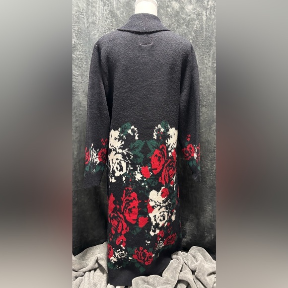 NWT Vertigo Paris Black, Red & White Rosette Knit Cardigan Sz Large - Picture 2 of 11